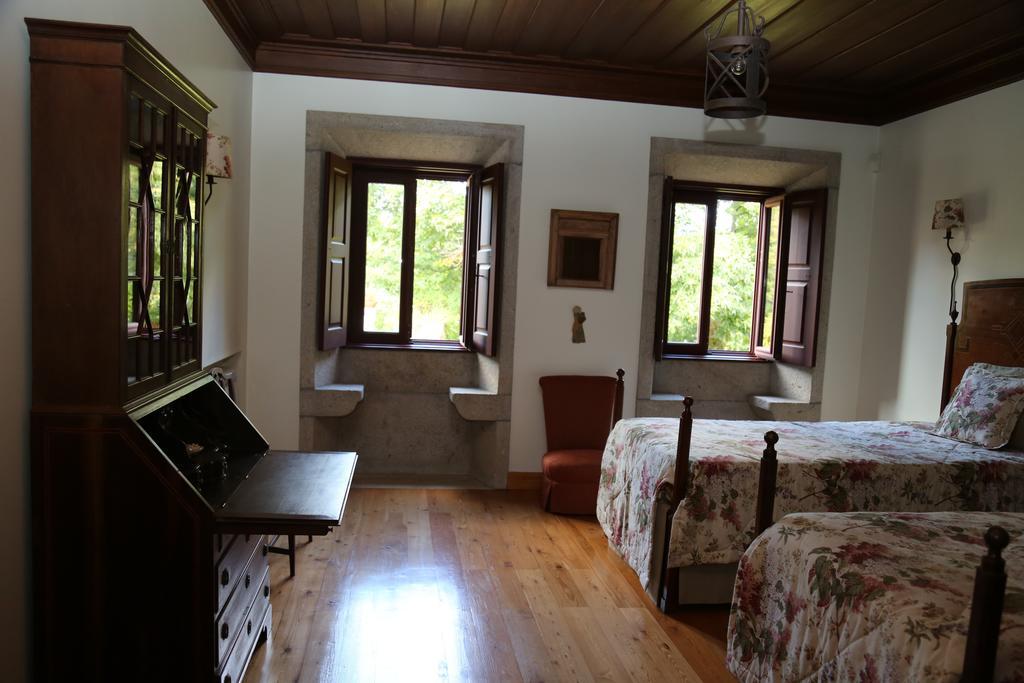 Quinta Dos Castanheiros Bed And Breakfast Ponte de Lima Ruang foto