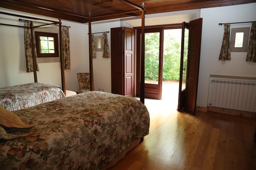 Quinta Dos Castanheiros Bed And Breakfast Ponte de Lima Ruang foto